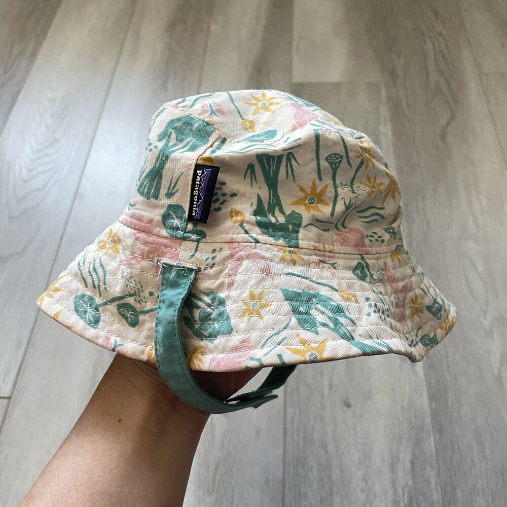 Patagonia Bucket Hat sun strap baby Pastel (size 3-6 months) outdoor vacation